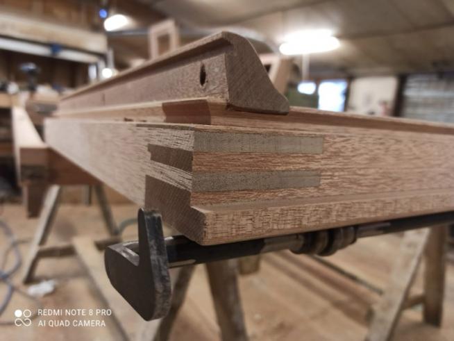 fenêtre en bois